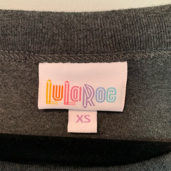 NWT LuLaRoe Liv Christmas Tee Shirt - Picture 4 of 6